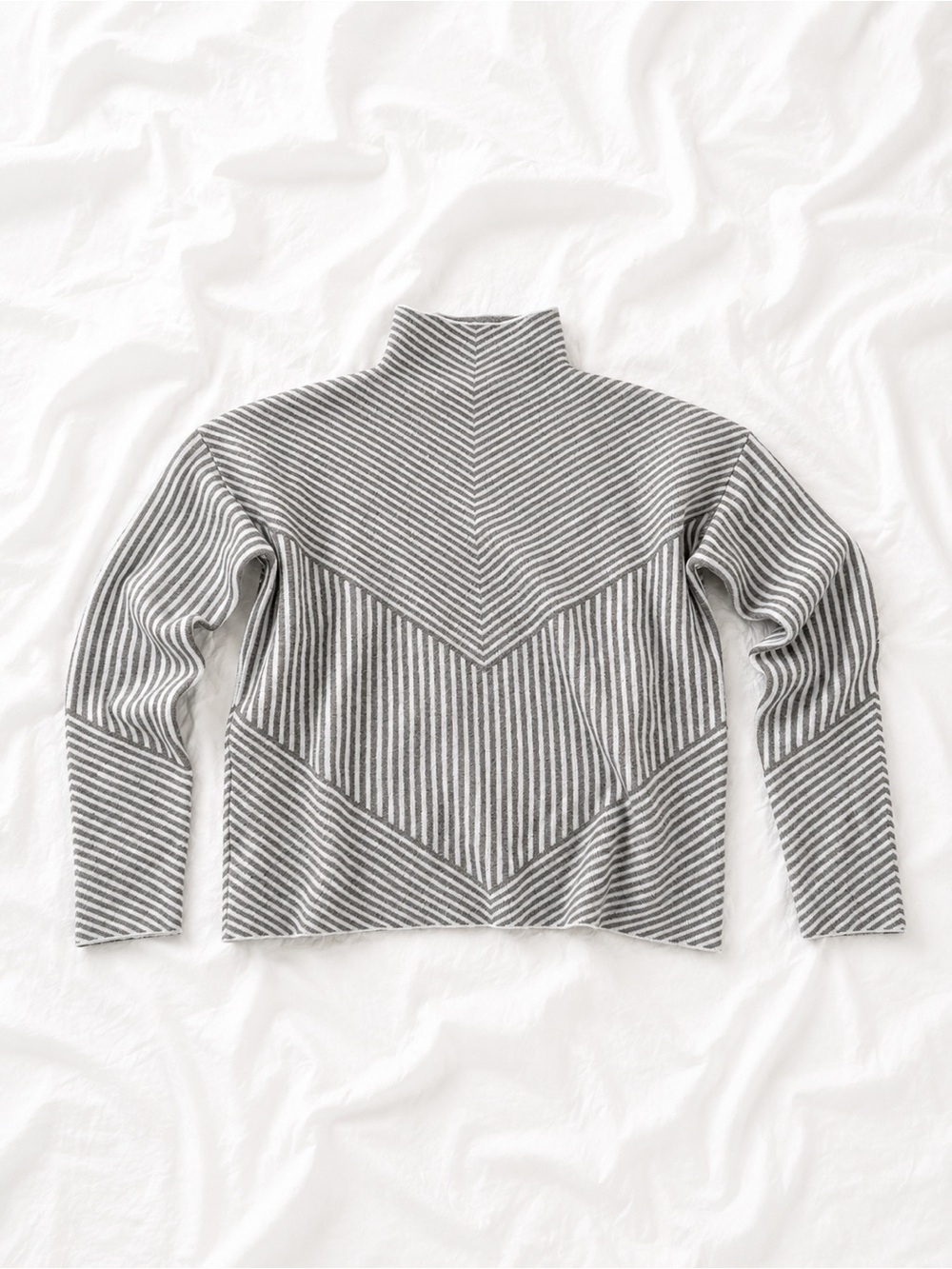 Tahari Gray Chevron Stripe Turtleneck Sweater